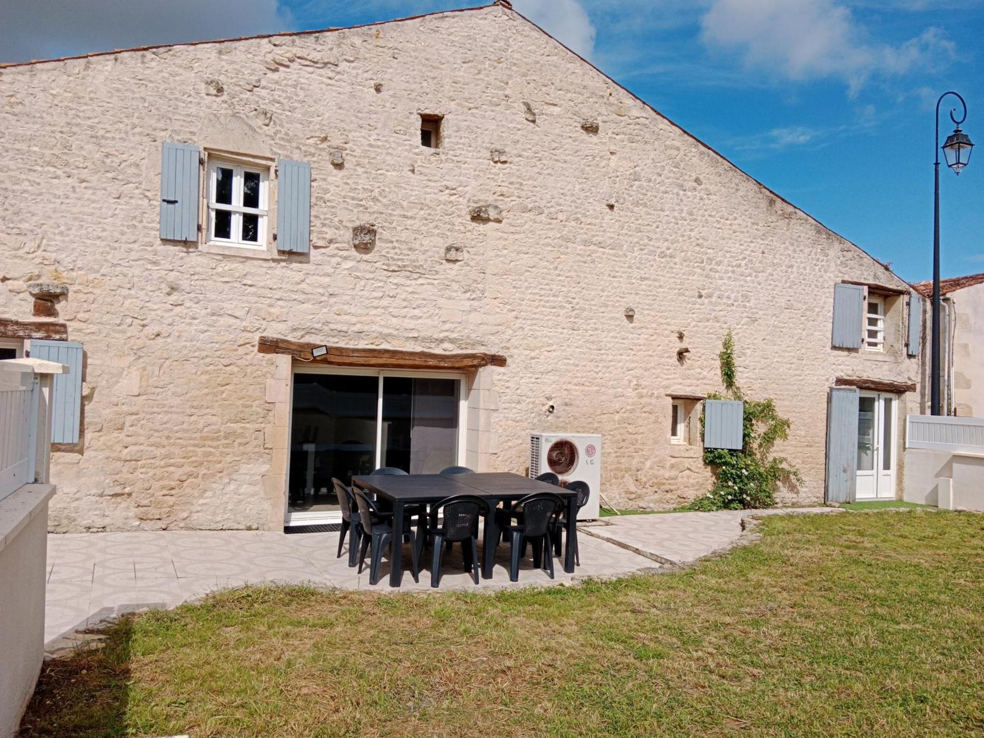 Vila La Grange Pyratelle Puyravault  Exteriér fotografie